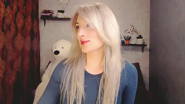 Snapshot of MillaXQueen chatting on February 3, 2025, 12:57 pm MillaXQueen online show from February 3, 2025, 12:57 pm