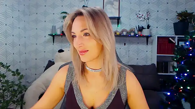 Snapshot of MillaXQueen chatting on December 14, 2025, 7:25 am MillaXQueen online show from December 14, 2025, 7:25 am