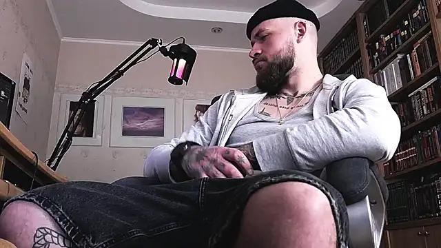 Snapshot of FindomJason chatting on May 17, 2026, 10:22 am FindomJason online show from May 17, 2026, 10:22 am