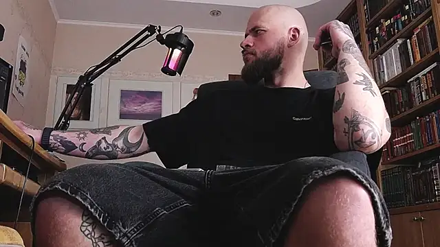 Snapshot of FindomJason chatting on May 18, 2026, 2:23 pm FindomJason online show from May 18, 2026, 2:23 pm