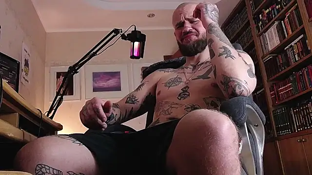 Snapshot of FindomJason chatting on May 23, 2026, 8:24 pm FindomJason online show from May 23, 2026, 8:24 pm