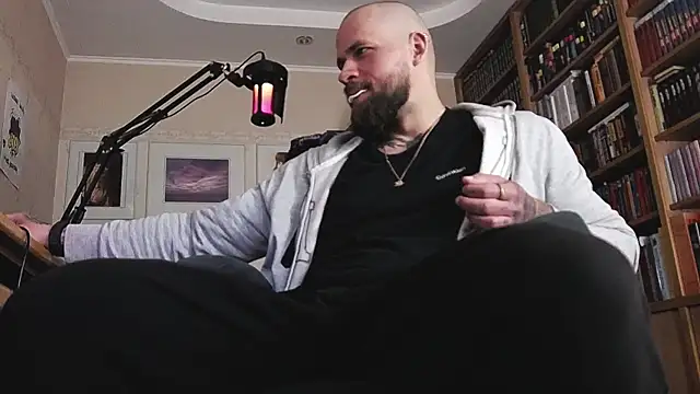 Snapshot of FindomJason chatting on May 29, 2026, 8:01 am FindomJason online show from May 29, 2026, 8:01 am