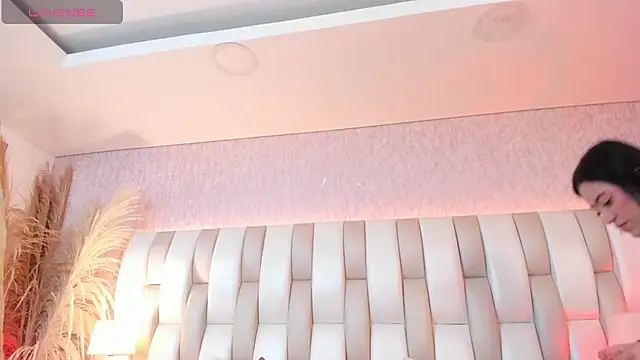 Rebeca jones online show from January 16, 2026, 12:09 pm