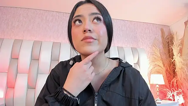 Rebeca jones online show from February 7, 2026, 12:09 pm