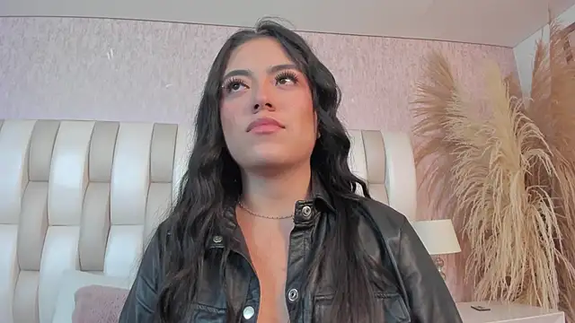 Rebeca jones online show from June 10, 2026, 12:26 pm