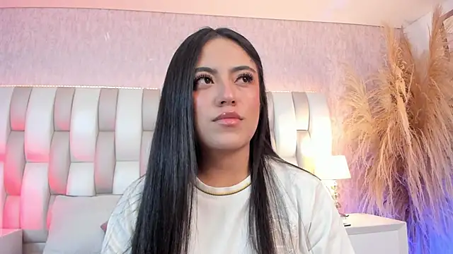 Rebeca jones online show from July 7, 2026, 1:15 pm