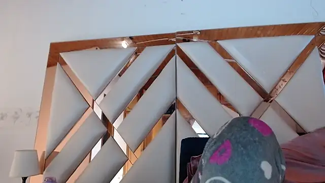 nathaly low1 online show from February 25, 2026, 12:48 pm