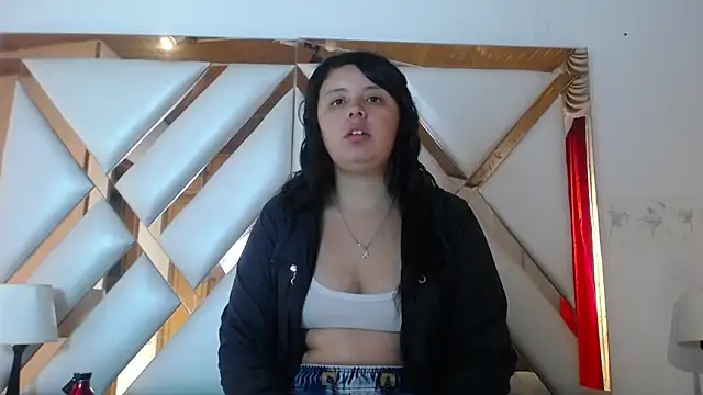 Snapshot of nathaly_low1 chatting on May 21, 2026, 1:18 pm nathaly low1 online show from May 21, 2026, 1:18 pm