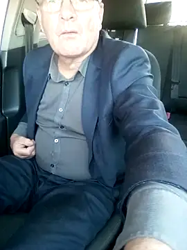 stiffandlubedxh online show from March 13, 2025, 7:53 am