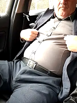 stiffandlubedxh online show from October 12, 2025, 9:25 pm