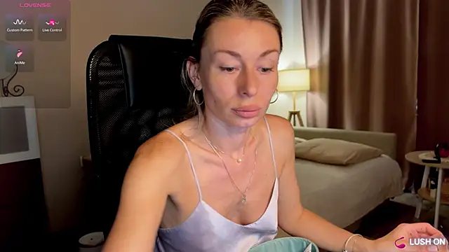 DannaEvan online show from May 8, 2026, 1:33 am