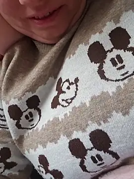 Snapshot of Pitufina_love chatting on February 7, 2026, 10:41 am Pitufina love online show from February 7, 2026, 10:41 am