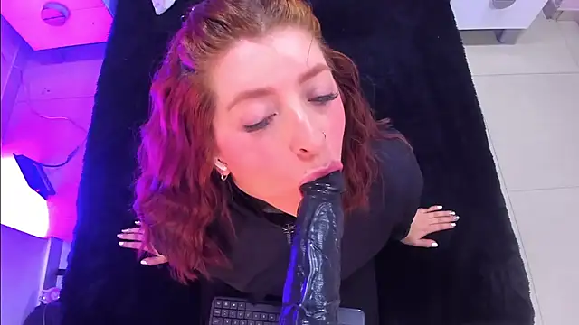 JulietaAlves online show from November 15, 2025, 11:29 am