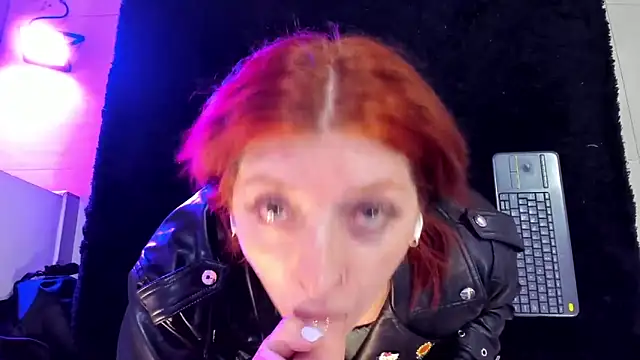 JulietaAlves online show from March 11, 2026, 11:49 am