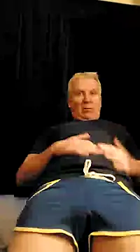 deromeo7 online show from February 4, 2025, 9:28 am