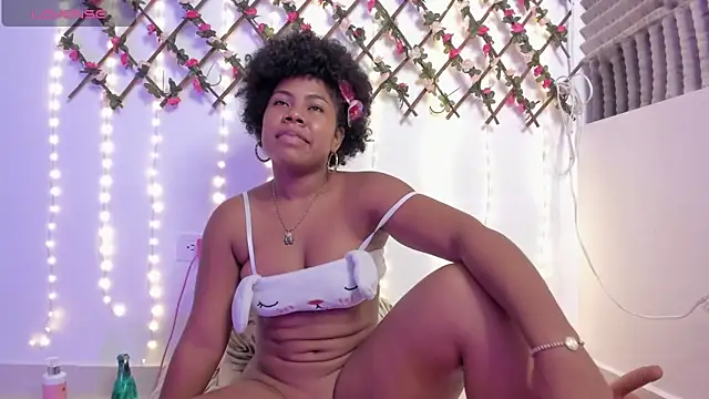 naughty ebonyy online show from May 19, 2026, 3:57 am