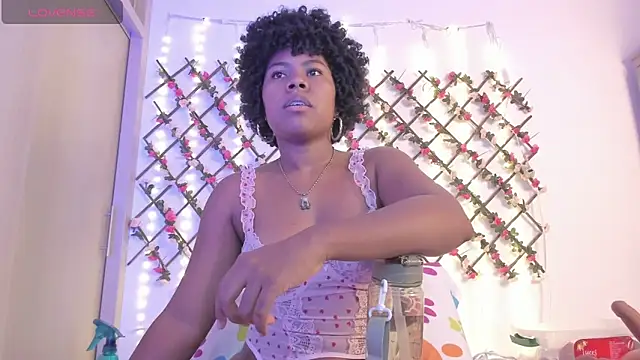 naughty ebonyy online show from June 18, 2026, 12:33 am