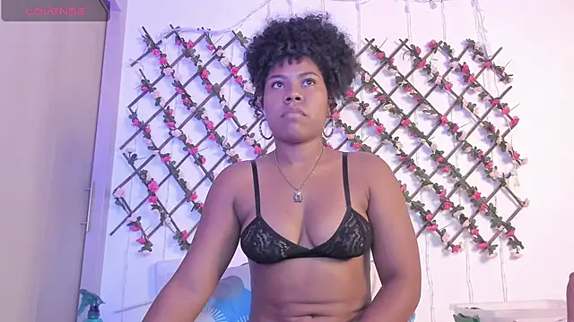 naughty ebonyy online show from July 1, 2026, 11:04 pm