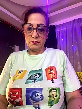 lonely shewolf online show from September 25, 2025, 4:00 pm