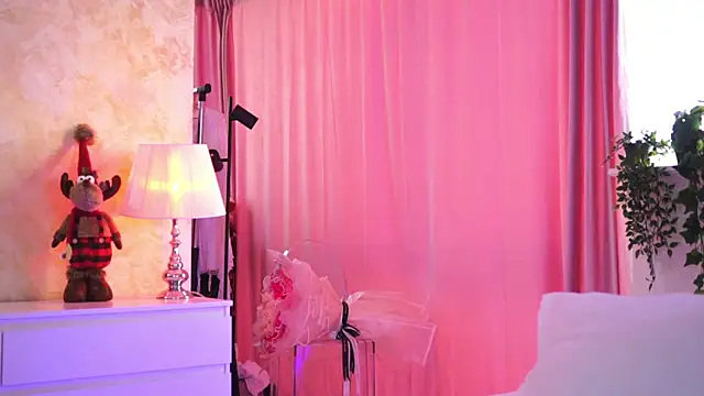 ArtTeasee online show from December 19, 2025, 9:27 am