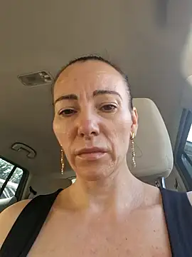 Snapshot of milflovelyxxx chatting on June 30, 2026, 6:25 am milflovelyxxx online show from June 30, 2026, 6:25 am