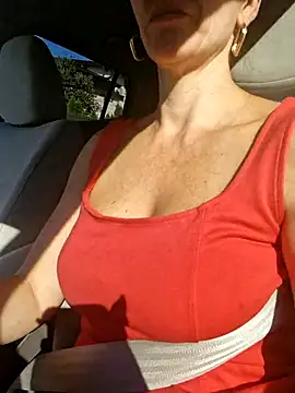 Snapshot of milflovelyxxx chatting on July 30, 2026, 5:50 am milflovelyxxx online show from July 30, 2026, 5:50 am