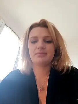 Snapshot of marilynecoquine chatting on January 22, 2025, 10:40 am marilynecoquine online show from January 22, 2025, 10:40 am