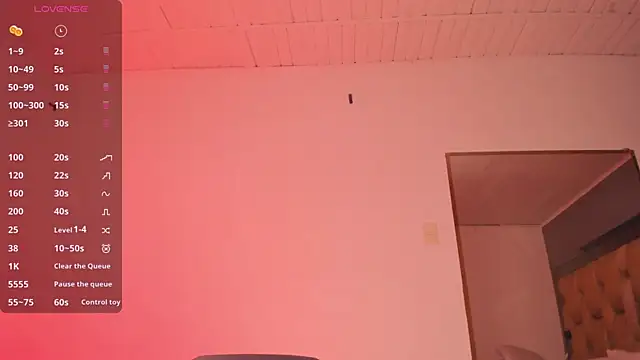 Snapshot of Emmily_Savage chatting on January 24, 2025, 10:21 am Emmily Savage online show from January 24, 2025, 10:21 am