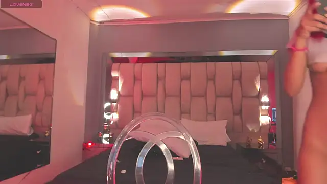 Snapshot of Emmily_Savage chatting on February 7, 2025, 7:07 am Emmily Savage online show from February 7, 2025, 7:07 am