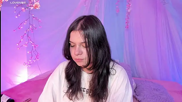Mey moon online show from July 7, 2026, 6:47 am
