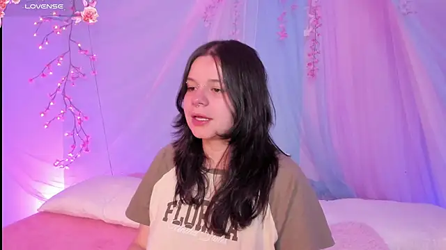 Mey moon online show from July 25, 2026, 3:04 am
