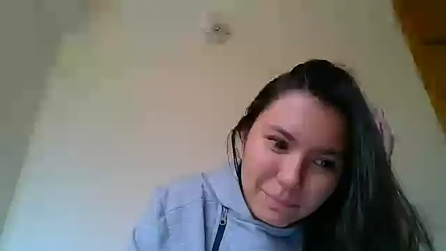 Snapshot of _andygirl chatting on December 15, 2024, 6:37 pm andygirl online show from December 15, 2024, 6:37 pm