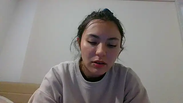 Snapshot of _andygirl chatting on June 11, 2026, 12:32 am andygirl online show from June 11, 2026, 12:32 am