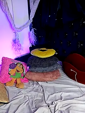 Snapshot of Piafisher1 chatting on March 21, 2025, 4:07 pm Piafisher1 online show from March 21, 2025, 4:07 pm