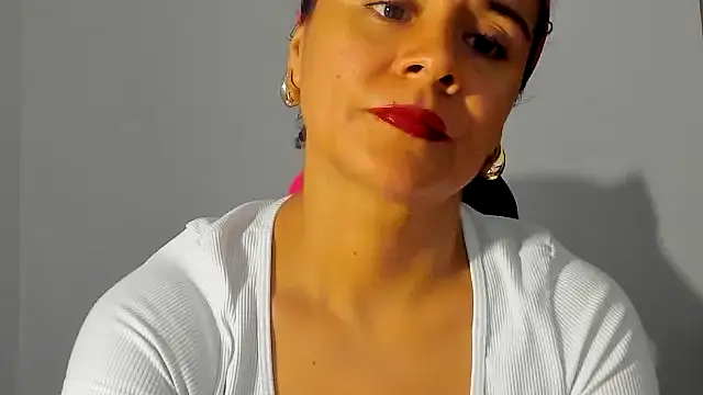 Sami Hotie1 online show from October 2, 2025, 9:11 pm