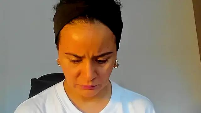 Sami Hotie1 online show from November 1, 2025, 10:01 pm