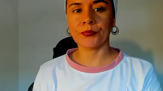 Sami Hotie1 online show from November 4, 2025, 9:25 pm