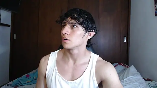 aresholland online show from February 25, 2025, 2:58 am