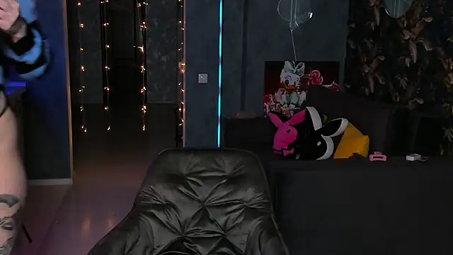 Snapshot of Blckmirrorr chatting on September 11, 2025, 4:29 pm Blckmirrorr online show from September 11, 2025, 4:29 pm