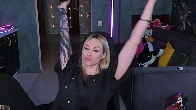 Blckmirrorr online show from February 12, 2026, 4:29 am