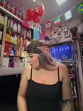 Snapshot of TamySweetness chatting on June 9, 2026, 3:34 pm TamySweetness online show from June 9, 2026, 3:34 pm