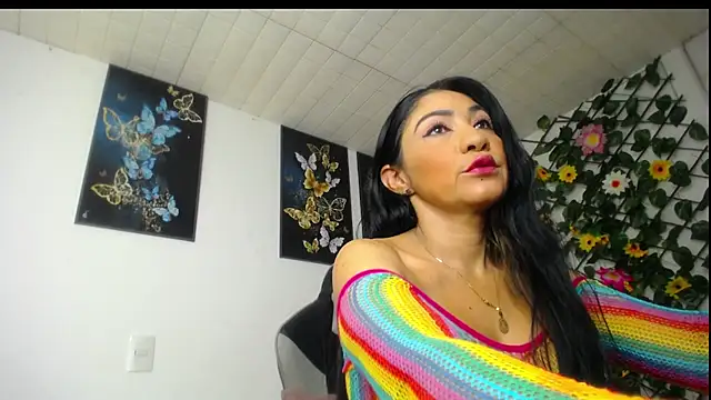 luzcastillo07 online show from February 27, 2026, 8:47 am