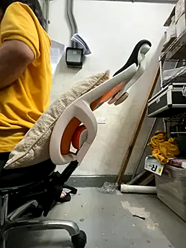 wSilEliaXm online show from October 27, 2025, 8:07 am