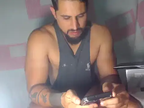 Snapshot of sebasx412 chatting on January 25, 2025, 3:30 am sebasx412 online show from January 25, 2025, 3:30 am