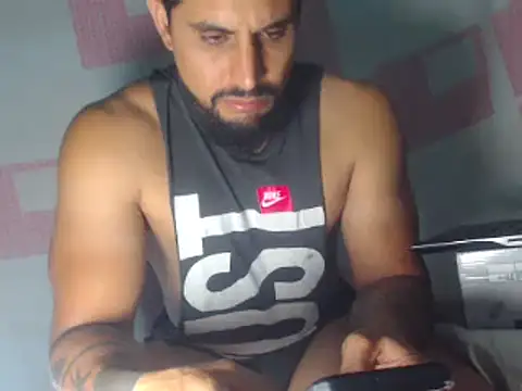 Snapshot of sebasx412 chatting on February 2, 2025, 4:15 am sebasx412 online show from February 2, 2025, 4:15 am