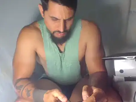 Snapshot of sebasx412 chatting on February 10, 2025, 8:00 pm sebasx412 online show from February 10, 2025, 8:00 pm