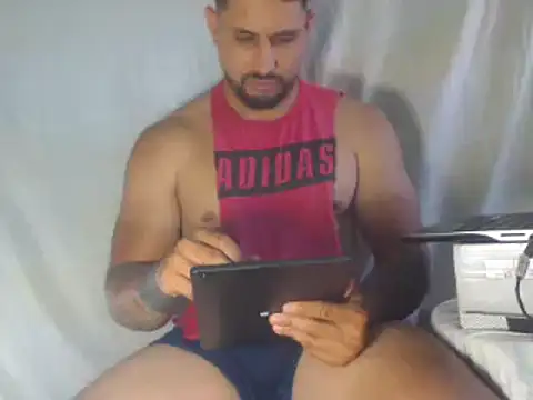 Snapshot of sebasx412 chatting on February 14, 2025, 7:33 pm sebasx412 online show from February 14, 2025, 7:33 pm