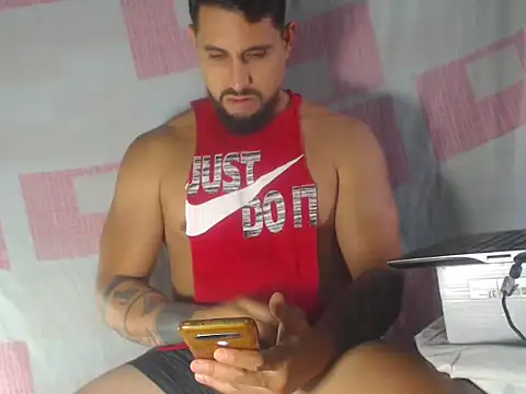 Snapshot of sebasx412 chatting on September 15, 2025, 9:37 pm sebasx412 online show from September 15, 2025, 9:37 pm