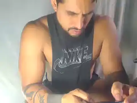 Snapshot of sebasx412 chatting on October 10, 2025, 8:30 pm sebasx412 online show from October 10, 2025, 8:30 pm