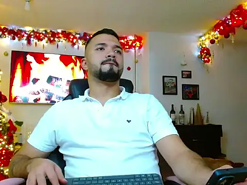 mathew vidal1 online show from November 11, 2025, 4:45 am